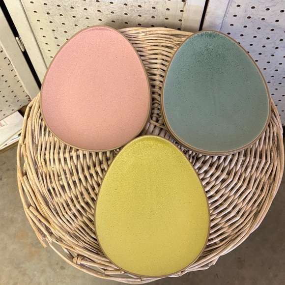 Threshold - Picture 1 of 6